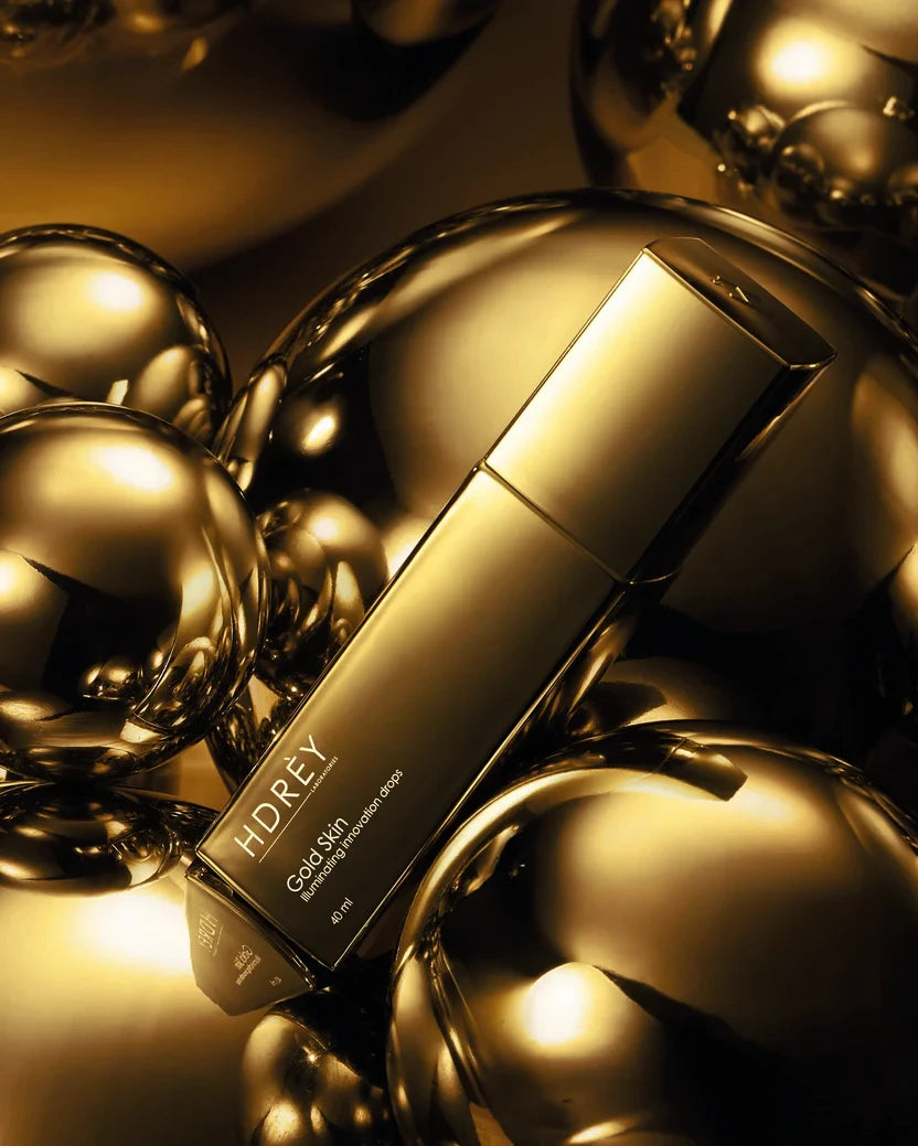 Rozświetlające serum do twarzy z efektem Gold Skin 40 ml