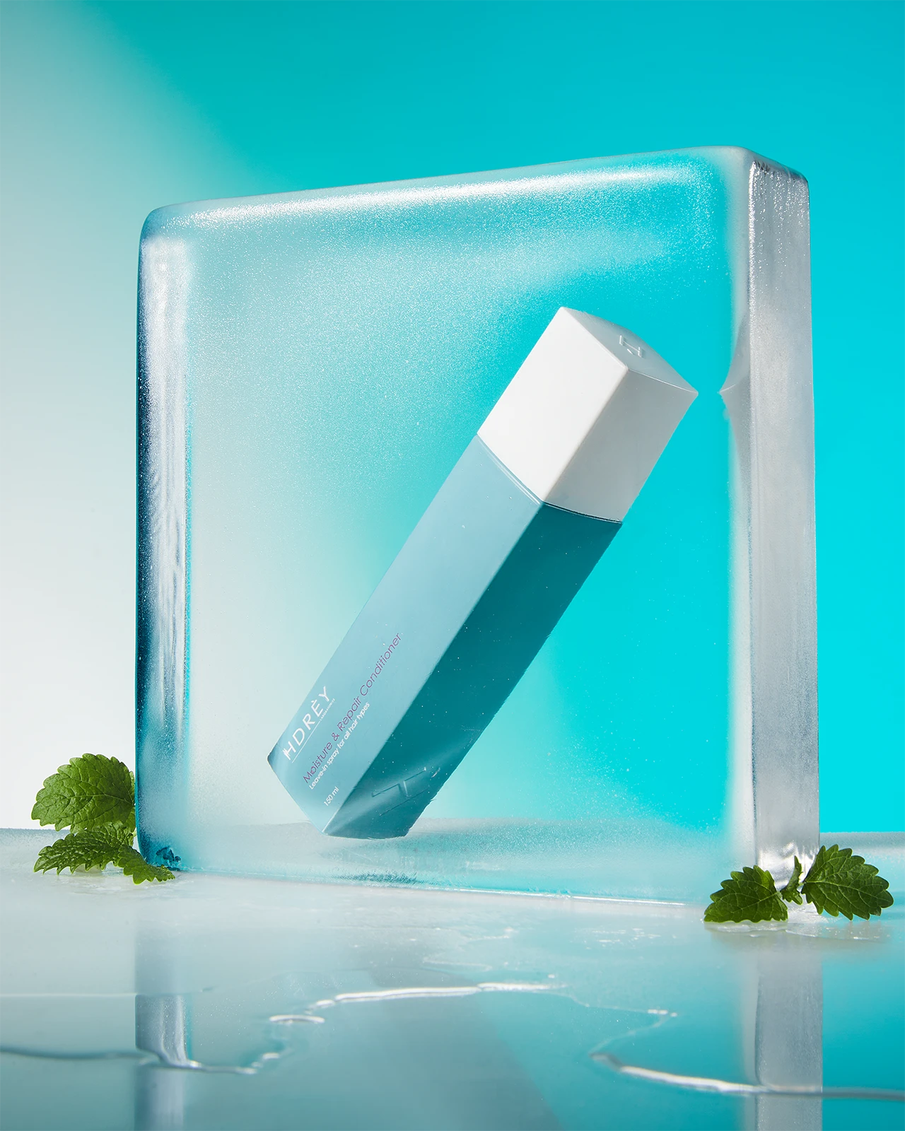 Nawilżająco - regenerująca odżywka do wszystkich rodzajów włosów Cool mint 150 ml