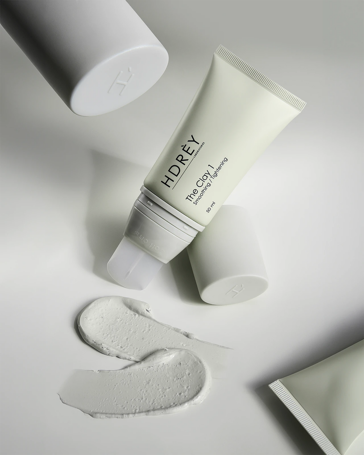 The Clay 1 Wygładzająca maska z białą glinką i kolagenem roślinnym 50 ml